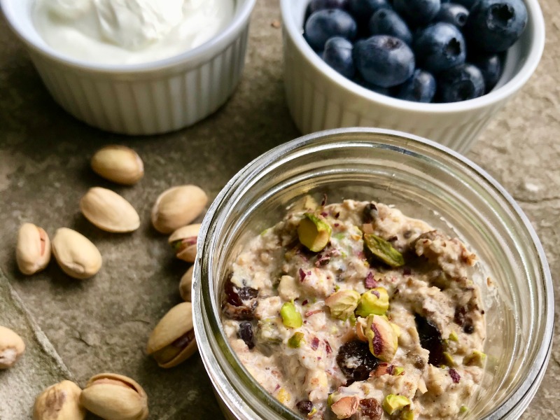 Pistachio Blueberry Muesli