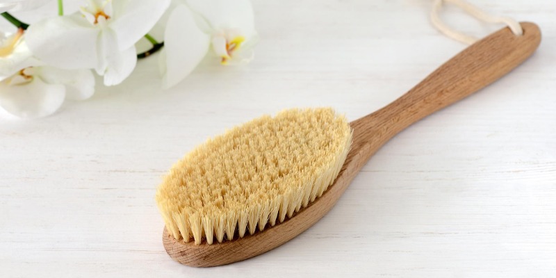 Dry skin brushing